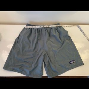 Patagonia shorts, sz med, gray